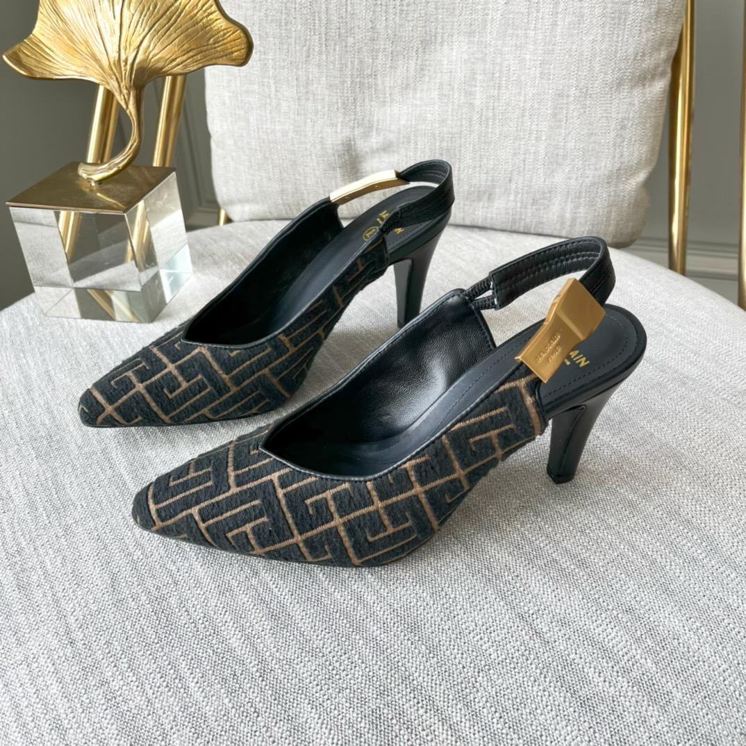 Balmain Monogram-pattern slingback Pumps - DopestKickz