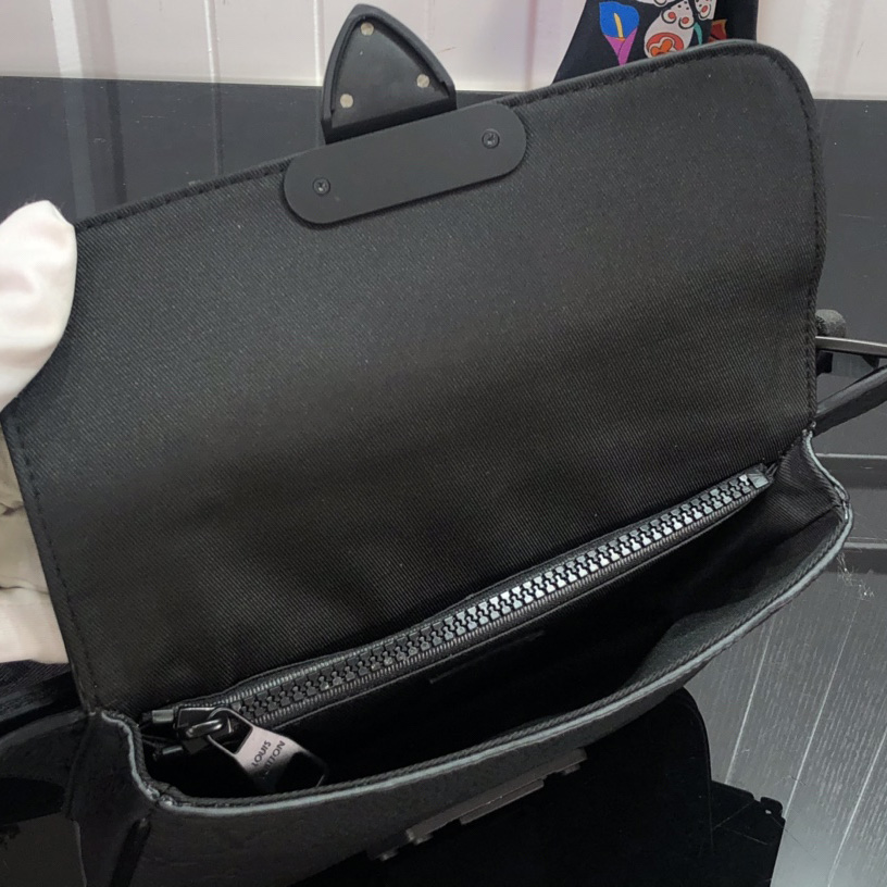Louis Vuitton S Lock Sling Bag  (21-15-4cm)   M58487 - DopestKickz