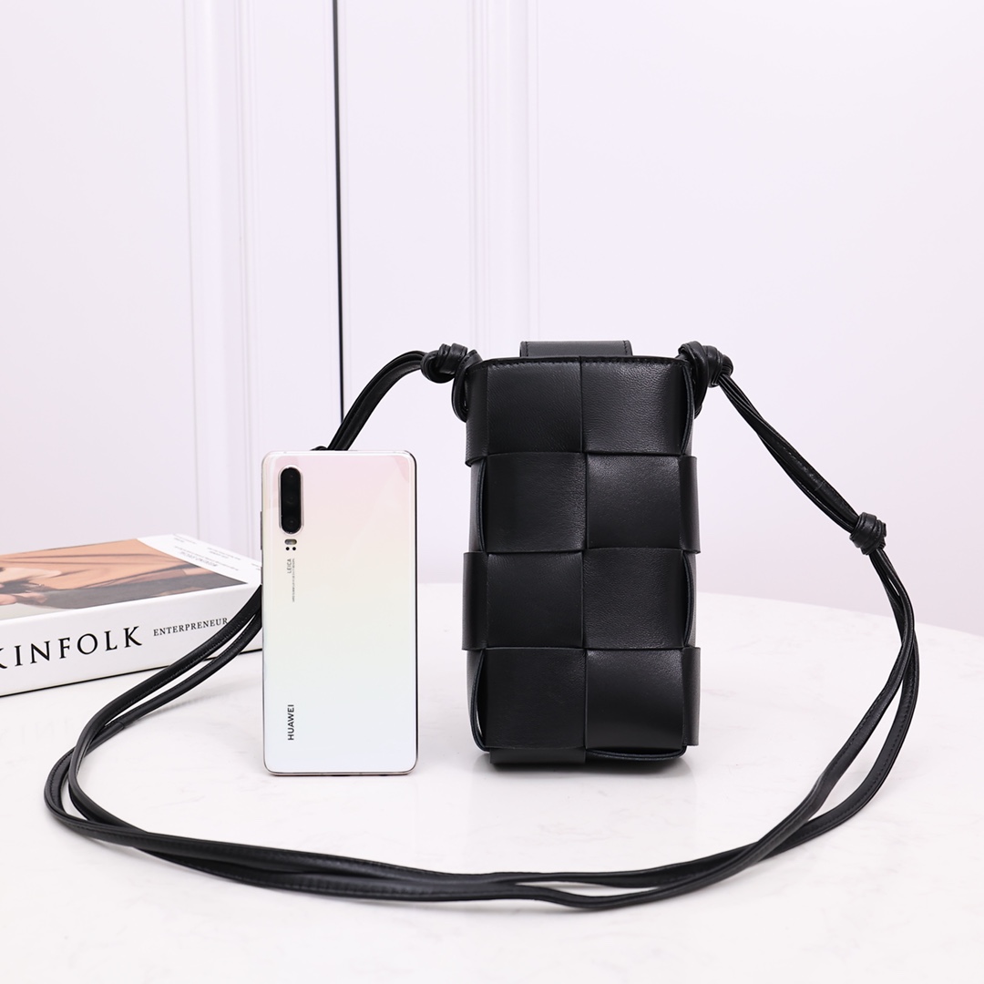 Bottega Veneta Phone Pouch - DopestKickz
