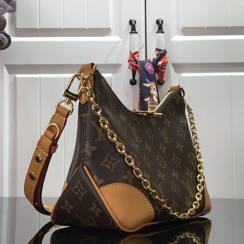 Louis Vuitton Boulogne  M45832 - DopestKickz
