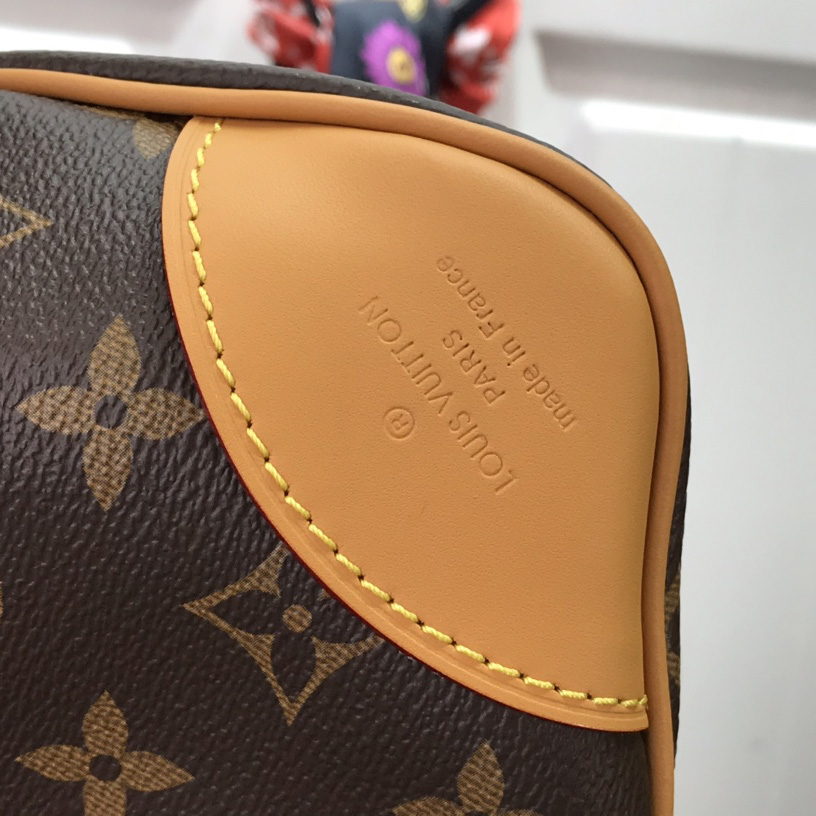 Louis Vuitton Boulogne  M45832 - DopestKickz