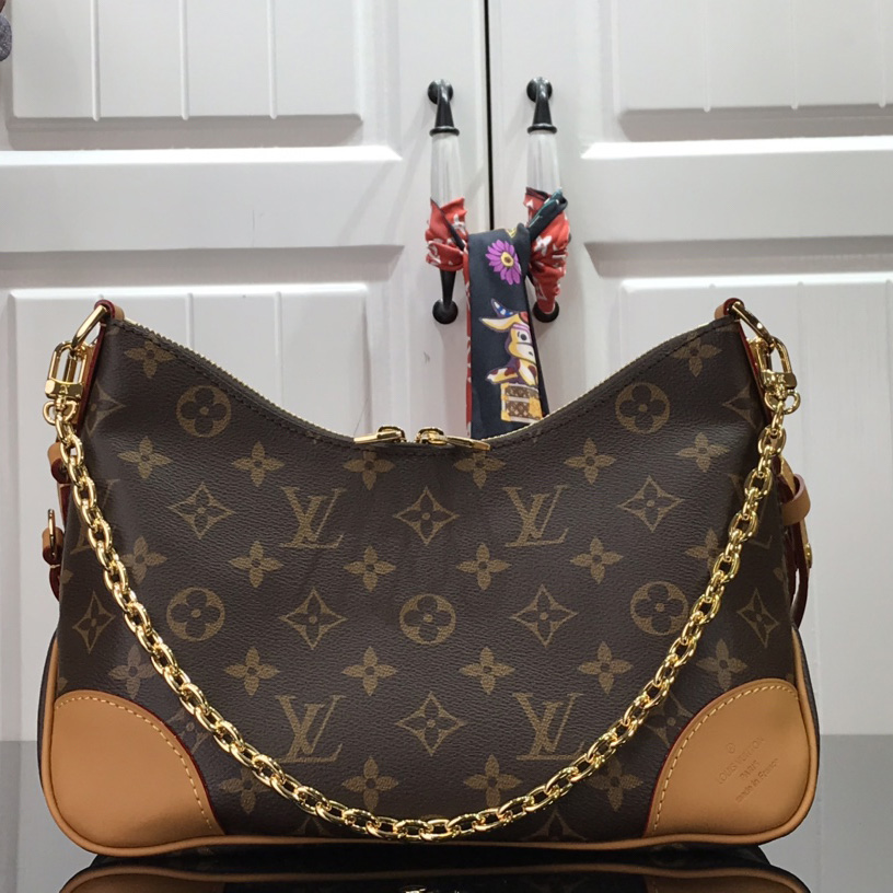 Louis Vuitton Boulogne  M45832 - DopestKickz