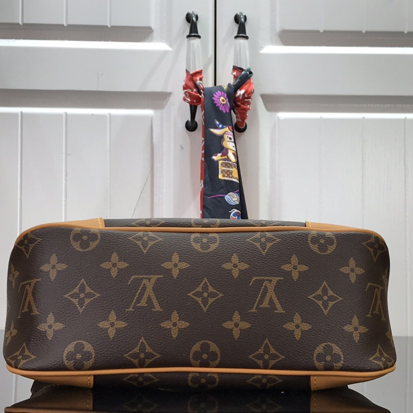 Louis Vuitton Boulogne  M45832 - DopestKickz