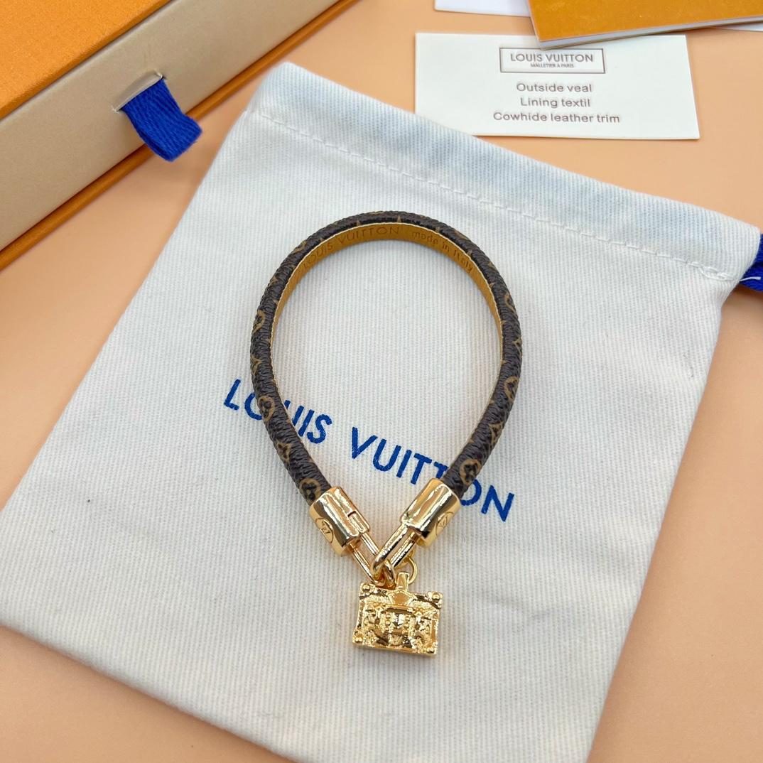 Louis Vuitton LV Cannes Bracelet      - DopestKickz