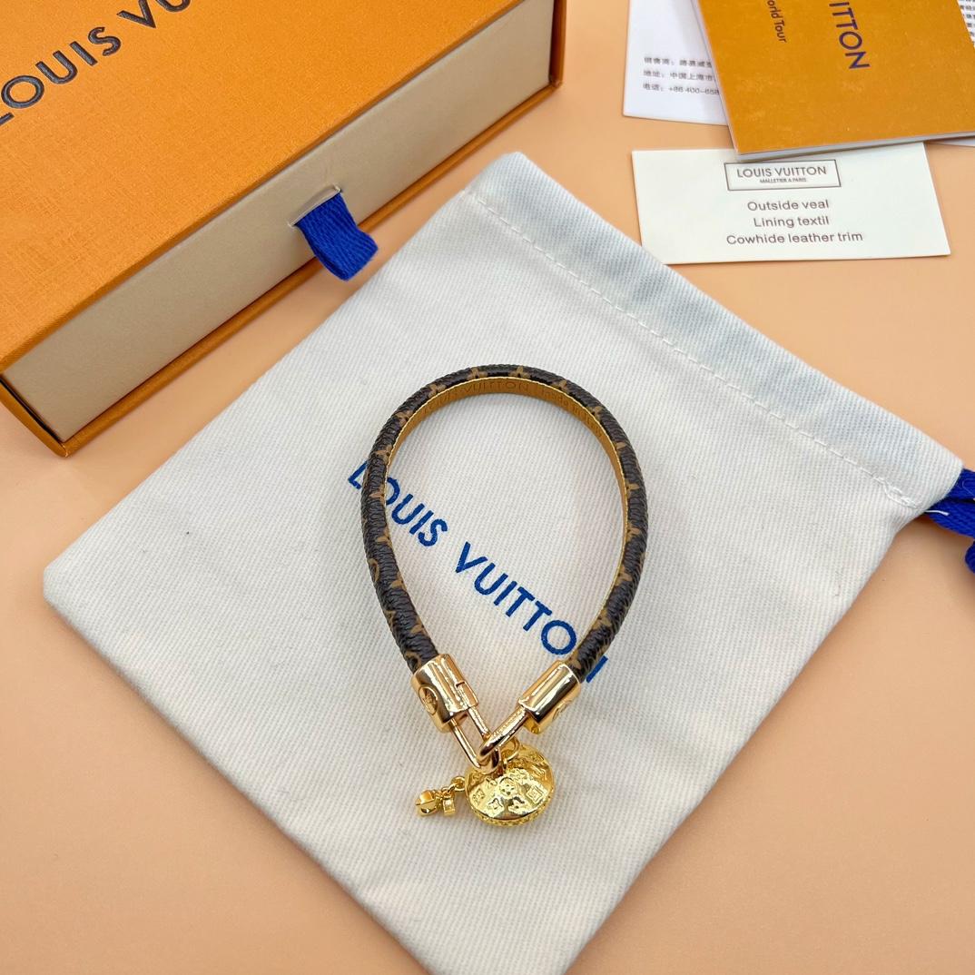 Louis Vuitton LV Cannes Bracelet      - DopestKickz