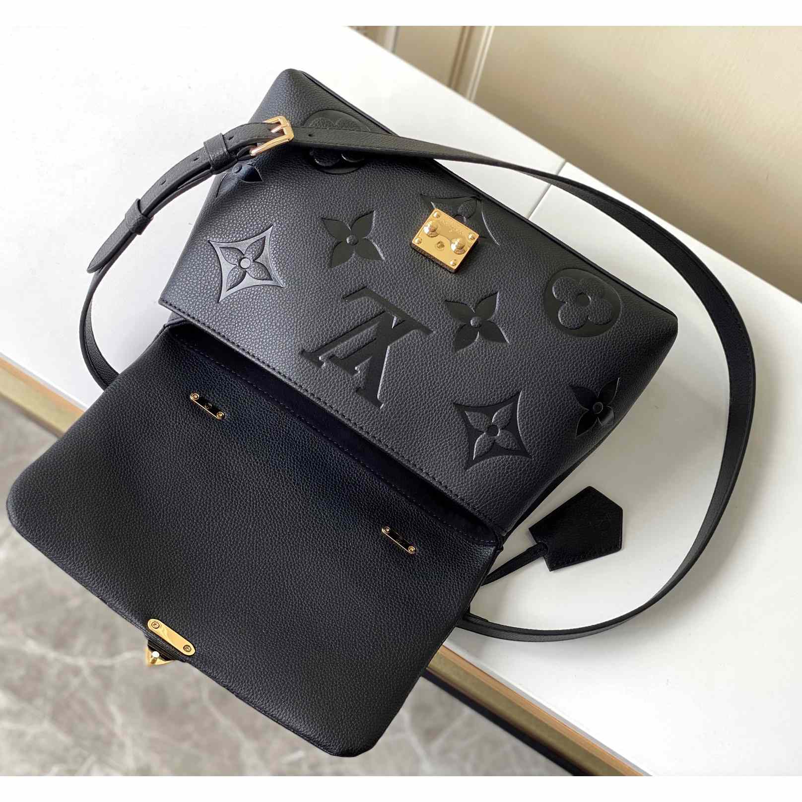 Louis Vuitton Madeleine Medium Bag (30-19.5-11cm)   M45976 - DopestKickz