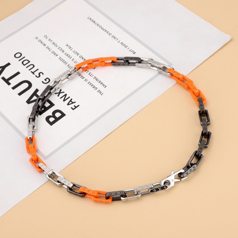 Louis Vuitton Monogram Chain Necklace    MP3142 - DopestKickz