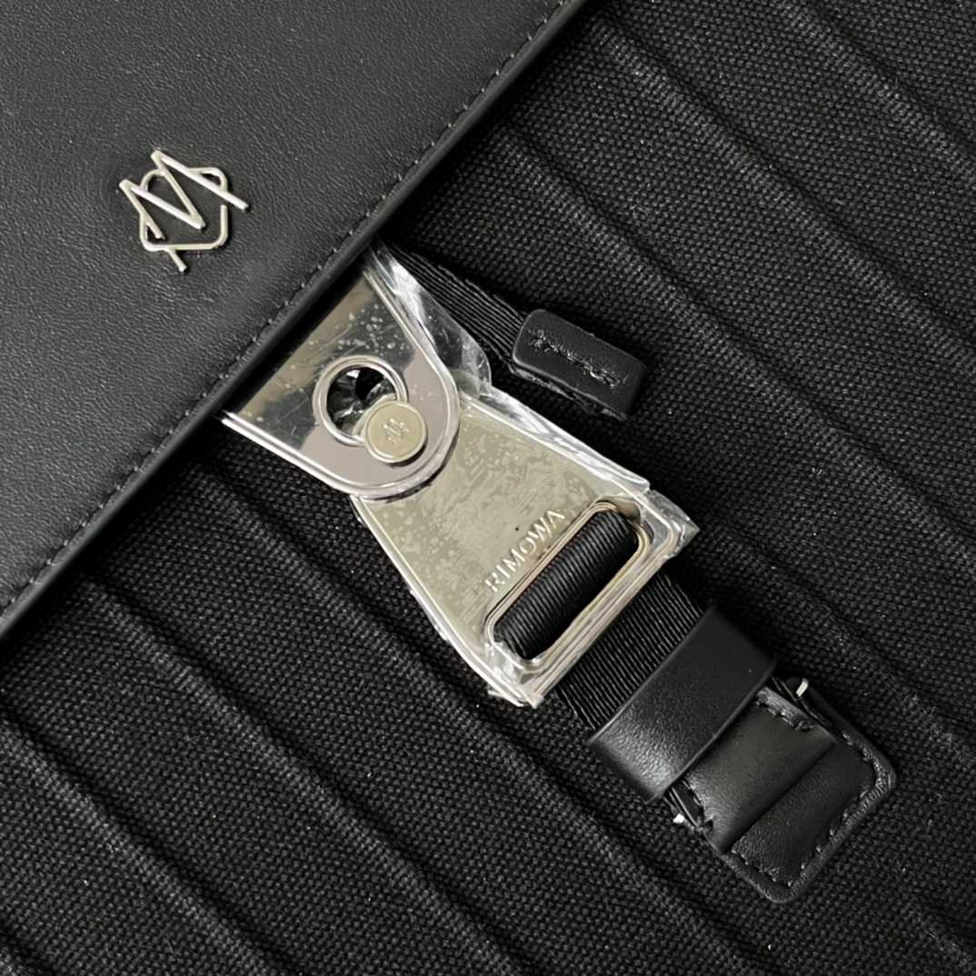 Rimowa Flap Backpack Large (44-37-16cm) - DopestKickz