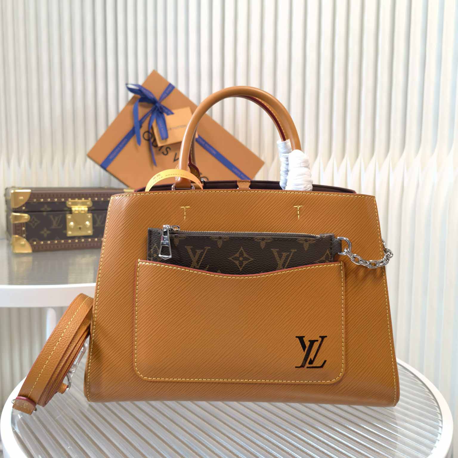 Louis Vuitton Marelle Tote MM    M59953 - DopestKickz
