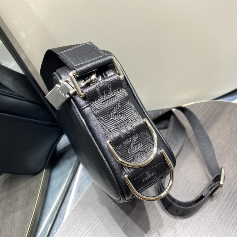 Givenchy Black Camera Messenger Bag (20x14x6cm) - DopestKickz