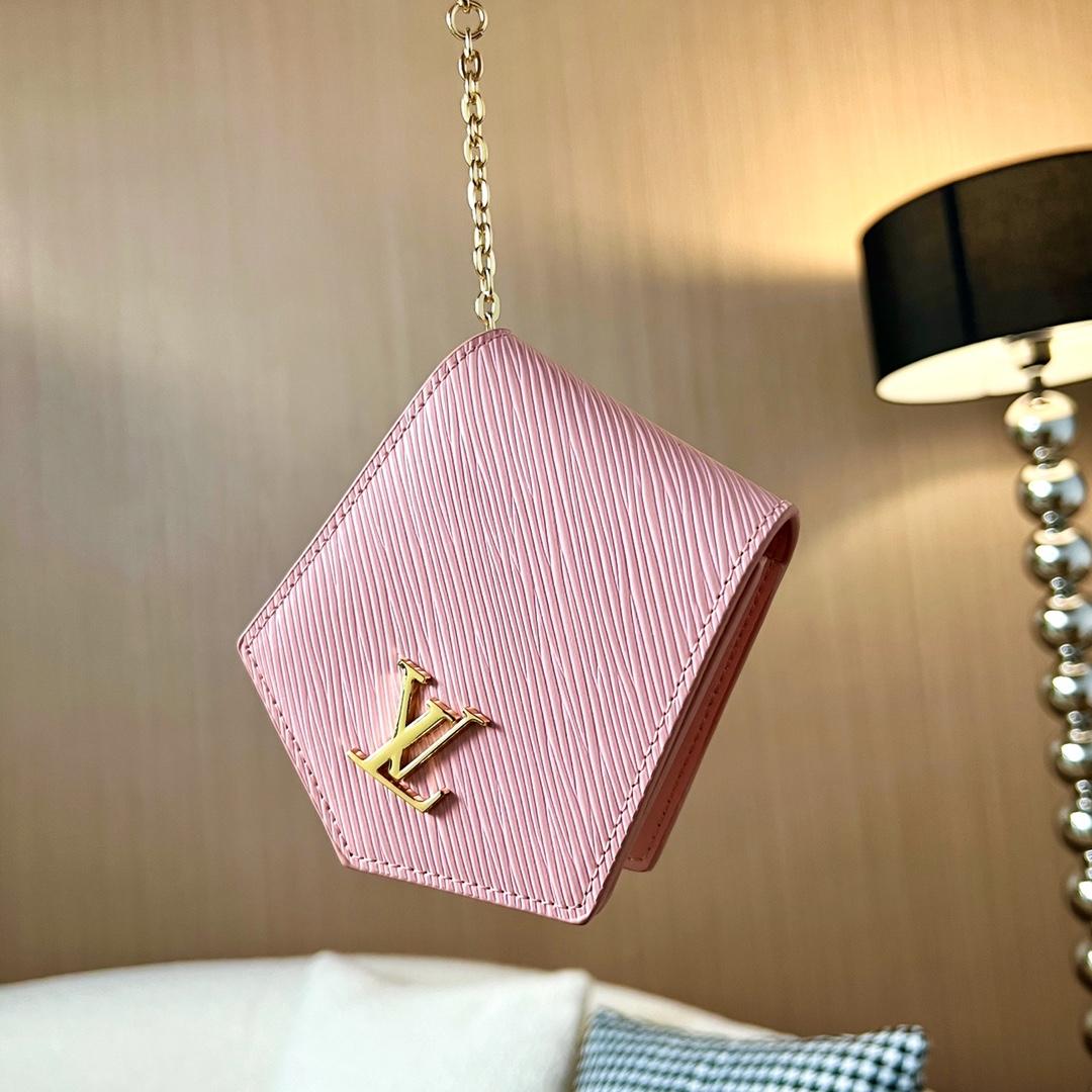 Louis Vuitton Key Bell XL   M22368 - DopestKickz