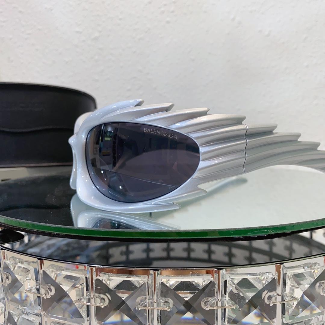 Balenciaga Spike Rectangle Sunglasses   bb0255 - DopestKickz