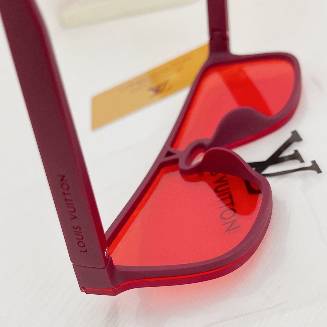 Louis Vuitton LV Waimea Sunglasses   Z1082 - DopestKickz