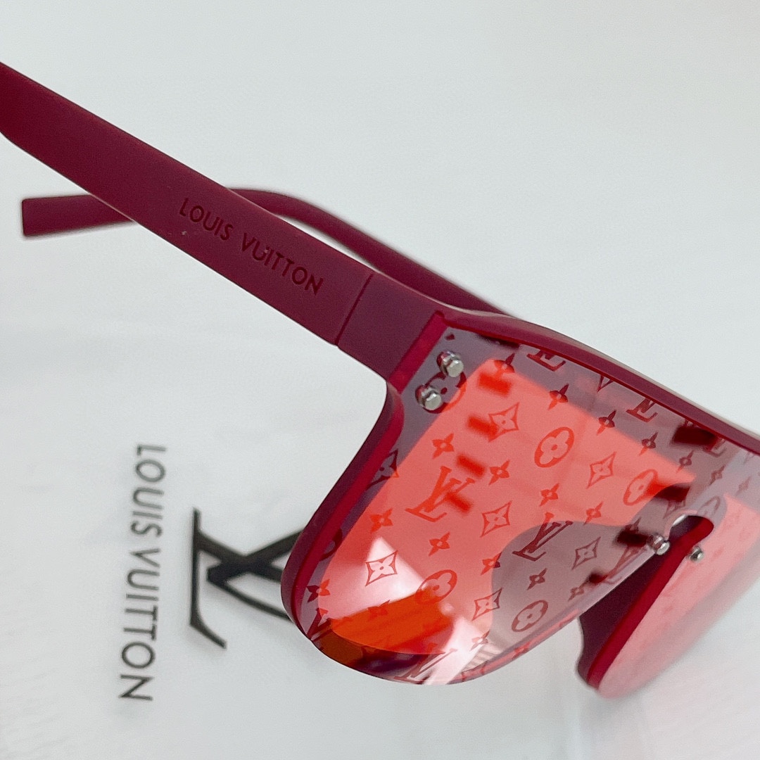 Louis Vuitton LV Waimea Sunglasses   Z1082 - DopestKickz