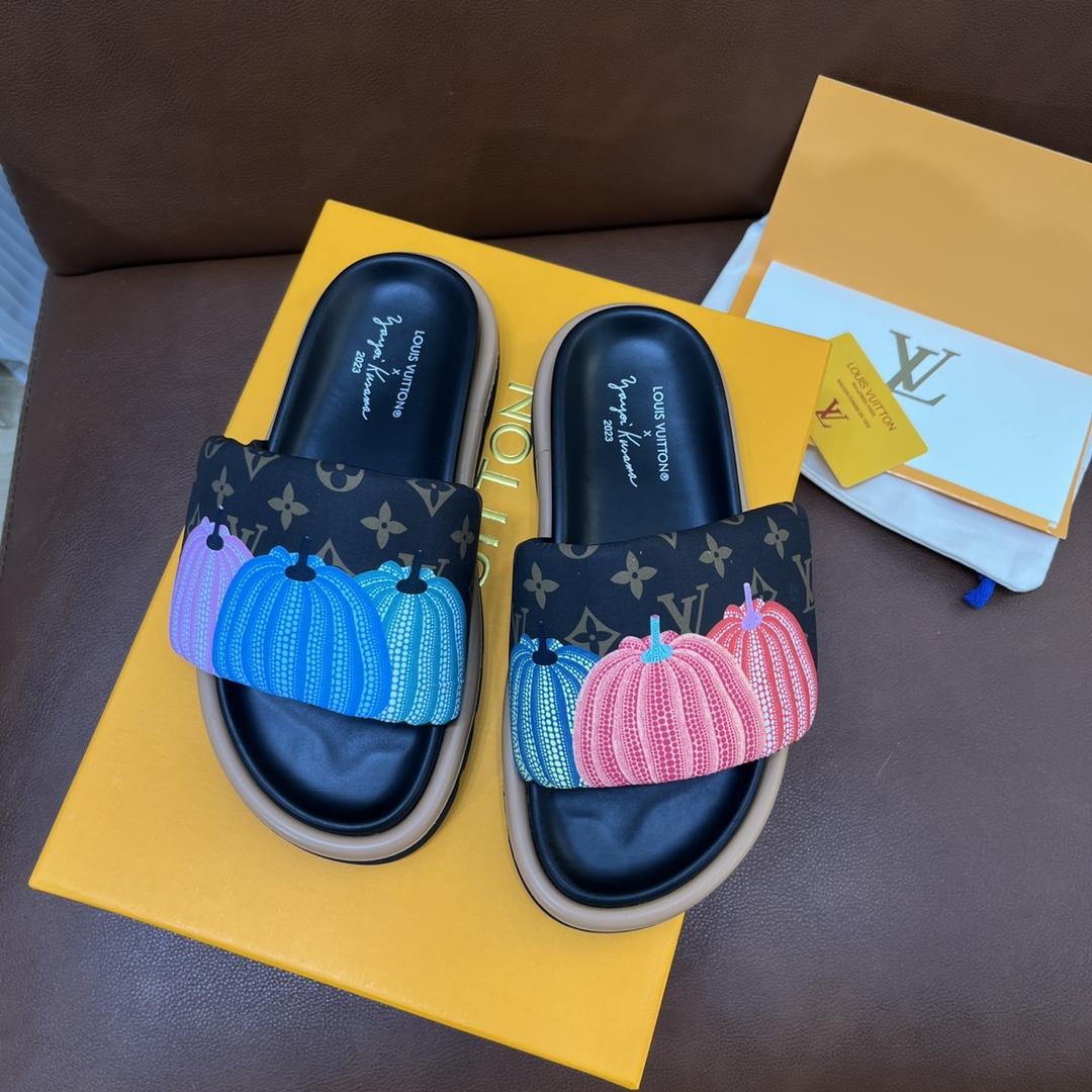Louis Vuitton LV x YK Pool Pillow Flat Comfort Mule   1ABD8Y - DopestKickz