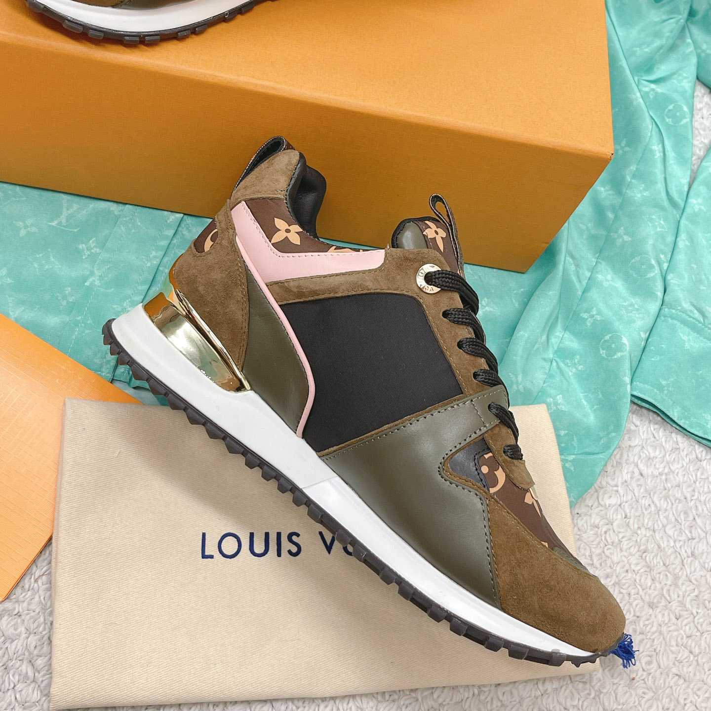 Louis Vuitton Run Away Sneaker   (upon uk size)  1AAP4P - DopestKickz