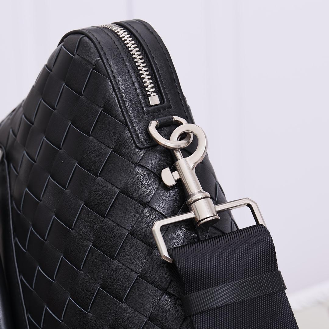 Bottega Veneta Slim Intrecciato Briefcase - DopestKickz
