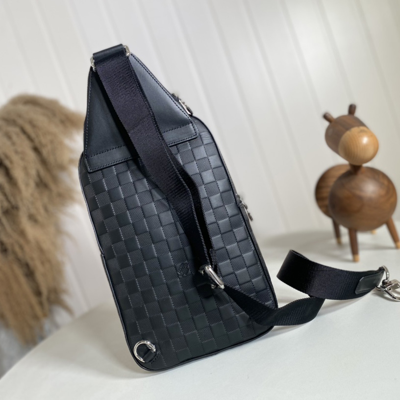 Louis Vuitton Avenue Slingbag  (20 x 31 x 7cm)   N45303 - DopestKickz