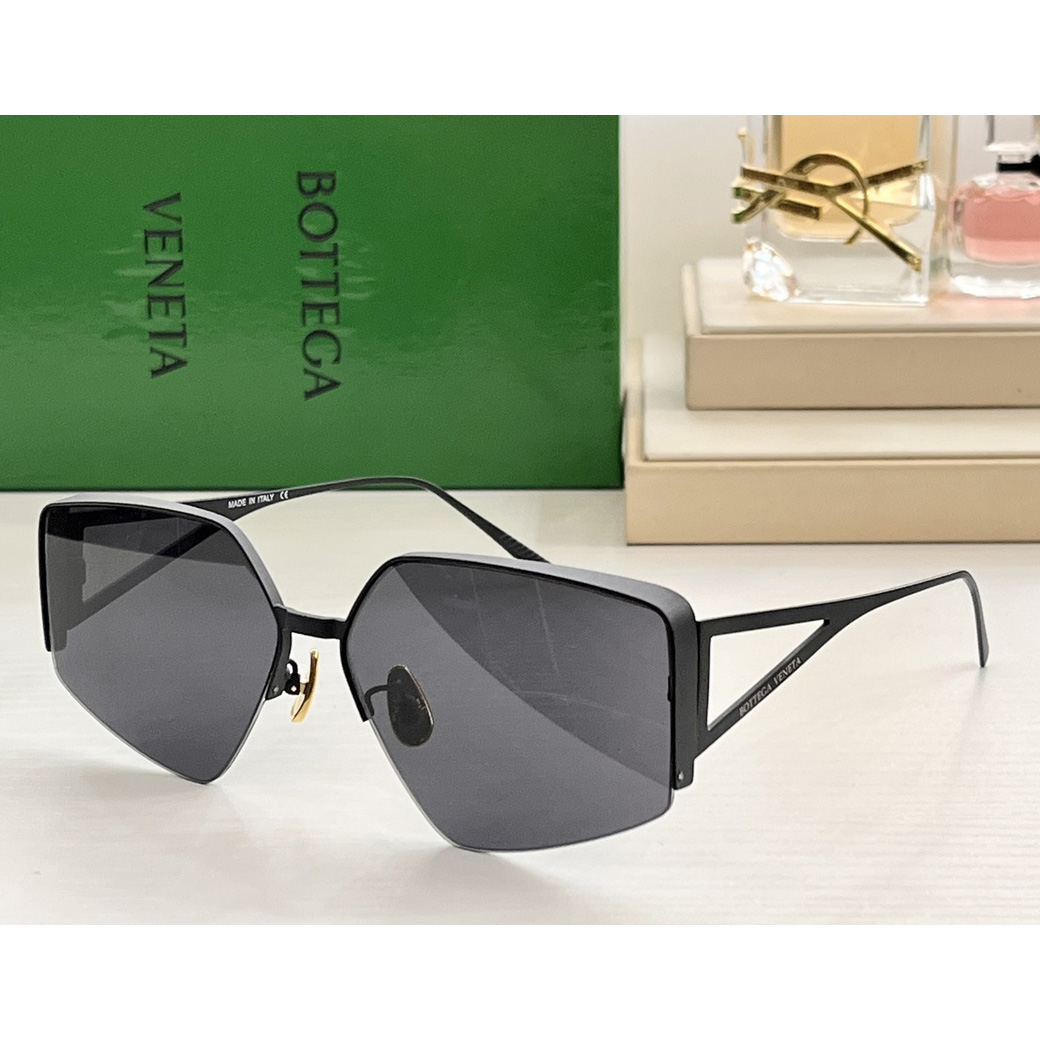 Bottega Veneta Square-frame Sunglasses  - DopestKickz