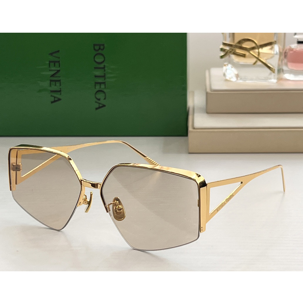Bottega Veneta Square-frame Sunglasses  - DopestKickz