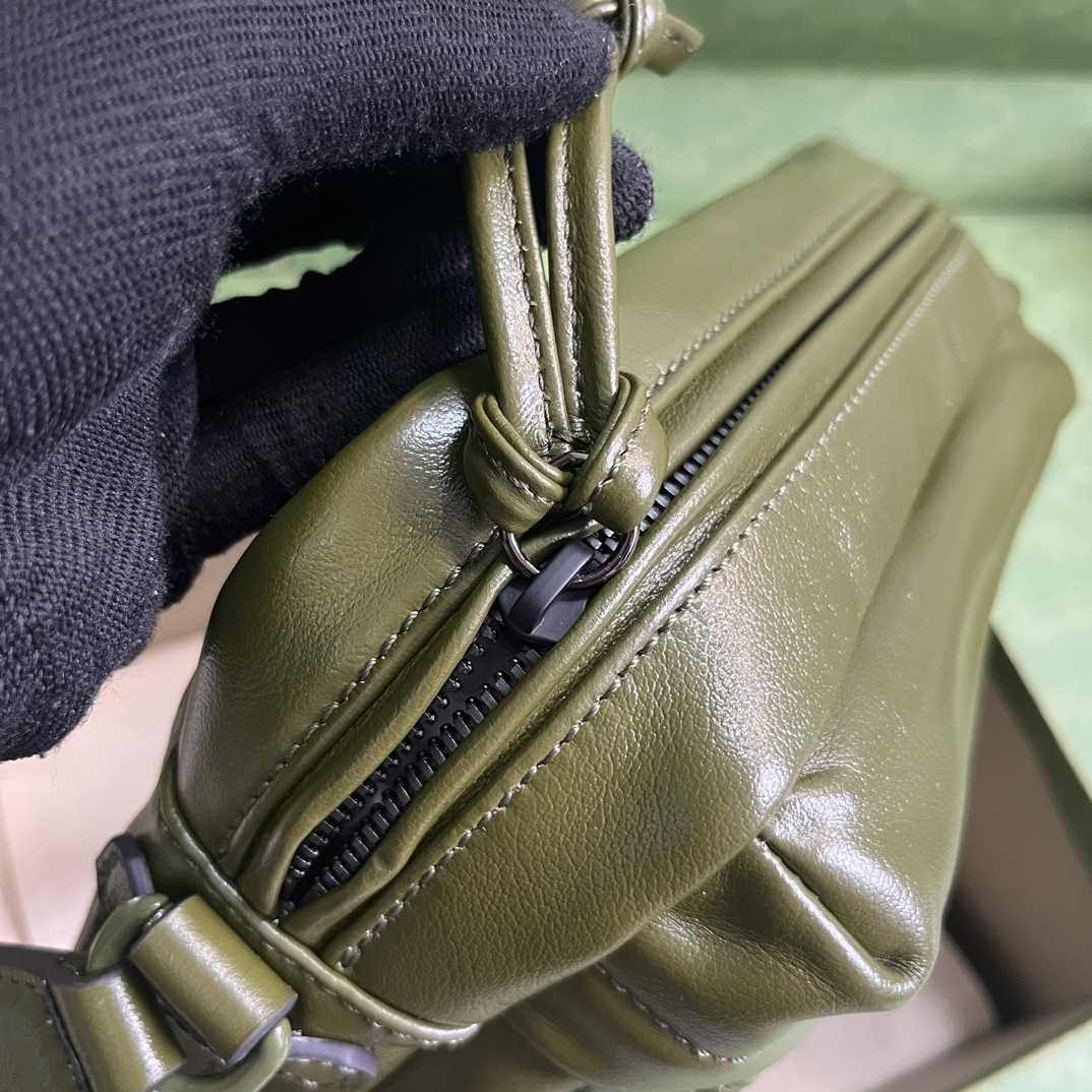 Gucci Shoulder Bag With Tonal Double G(23.5-15.5-8cm) - DopestKickz