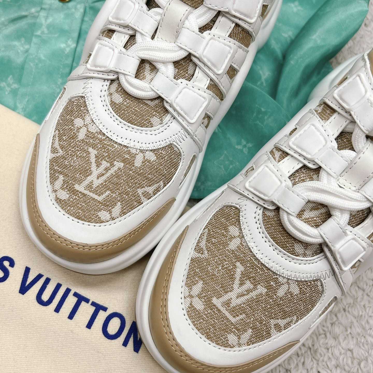 Louis Vuitton LV Archlight Trainers  (upon uk size)    1AB313 - DopestKickz