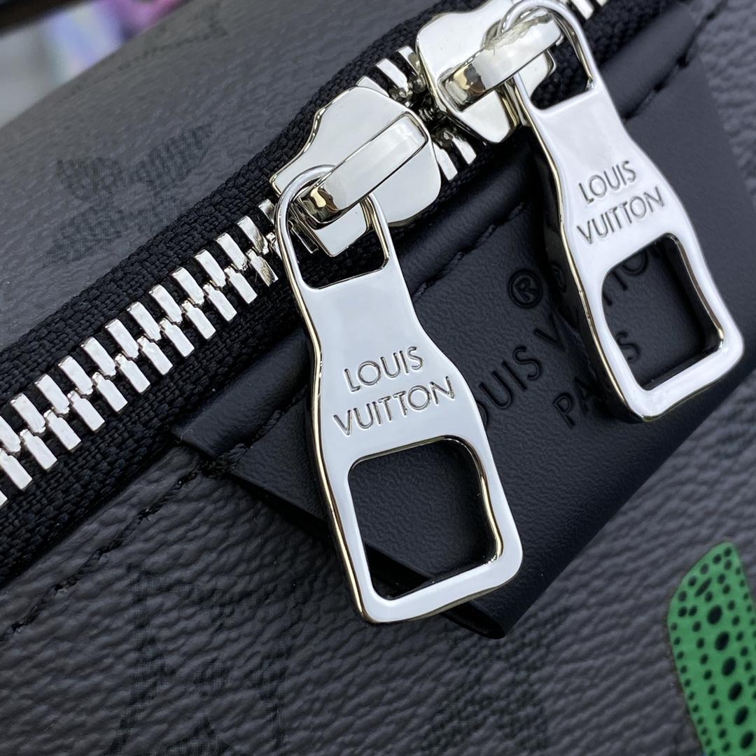Louis Vuitton LV x YK Maxi Bumbag (47-20-9cm)   M46436 - DopestKickz