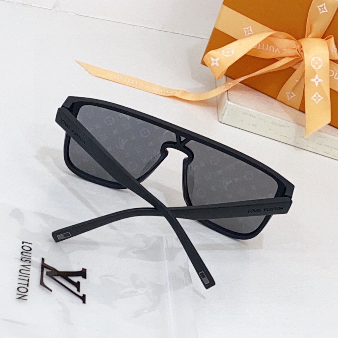 Louis Vuitton LV Waimea Sunglasses   Z1082 - DopestKickz