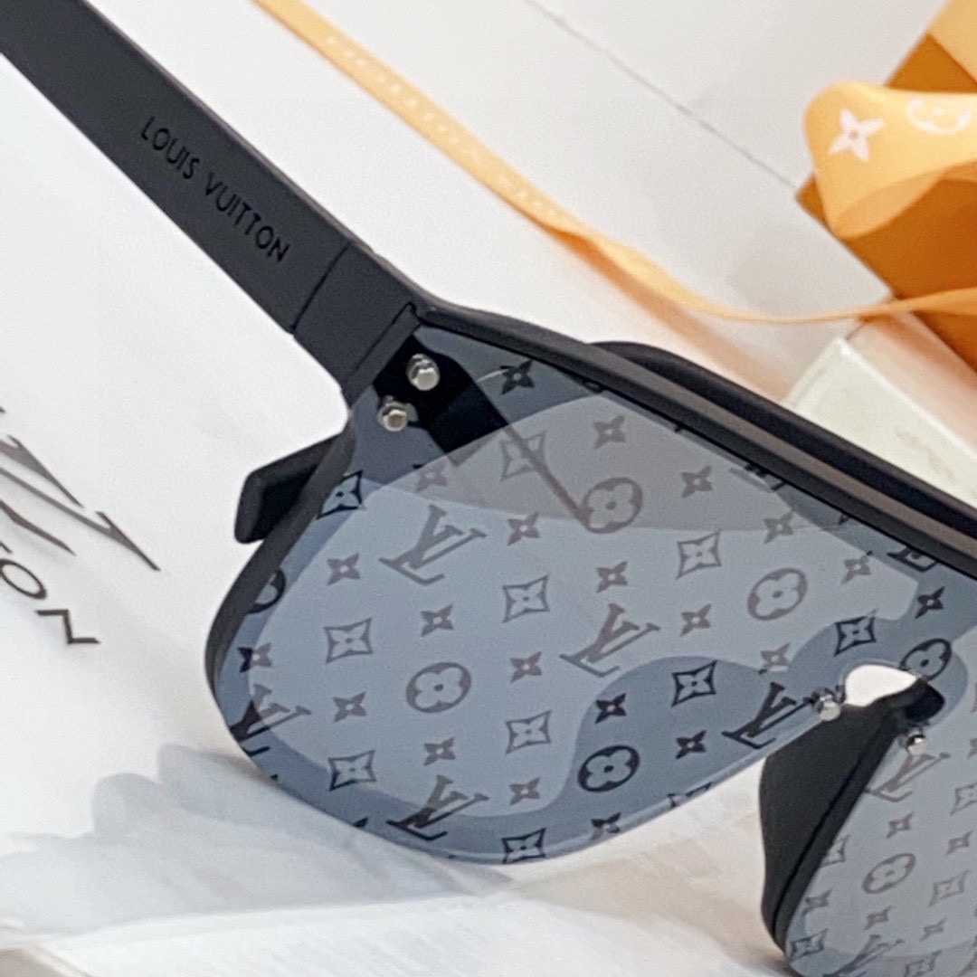 Louis Vuitton LV Waimea Sunglasses   Z1082 - DopestKickz