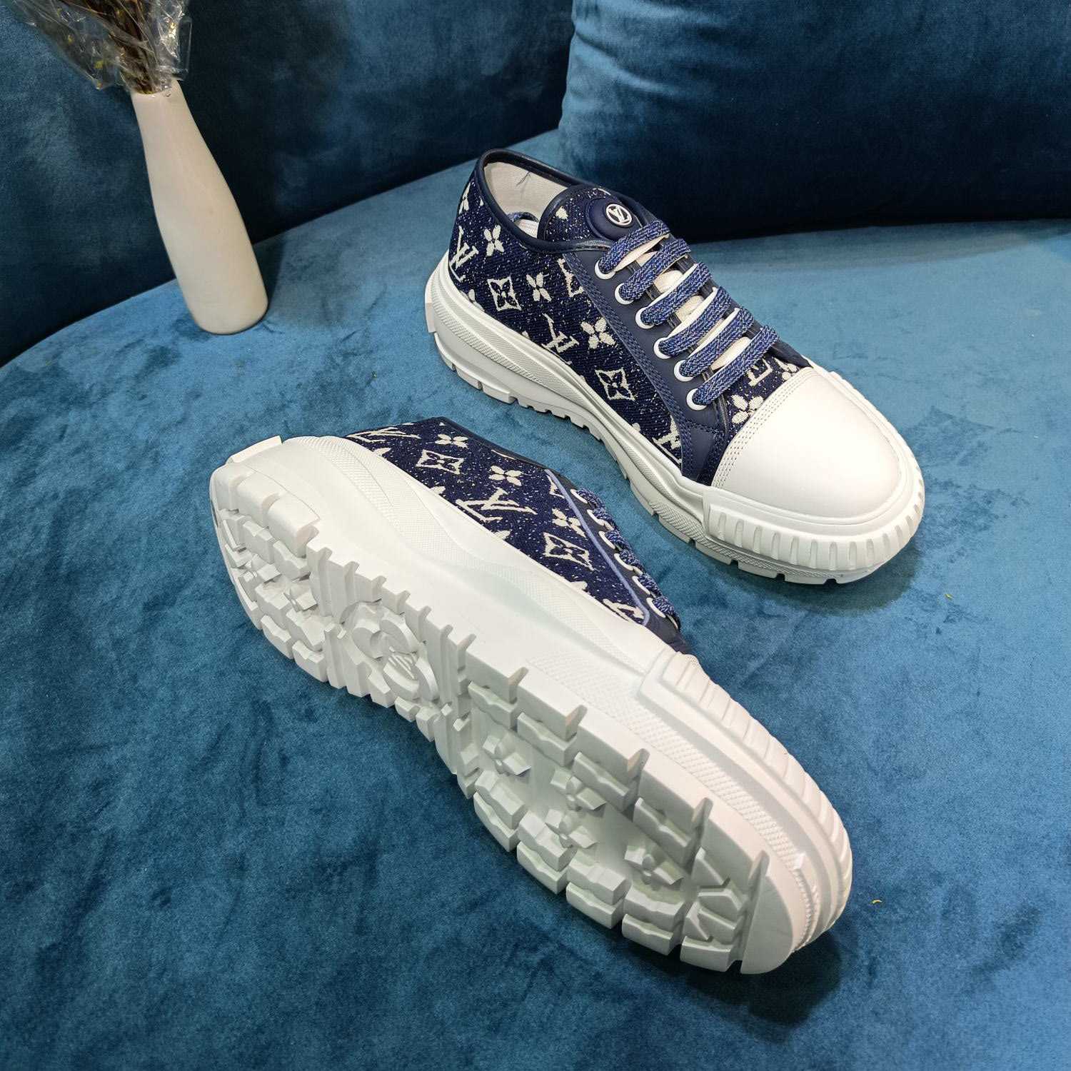 Louis Vuitton LV Squad Trainer - DopestKickz