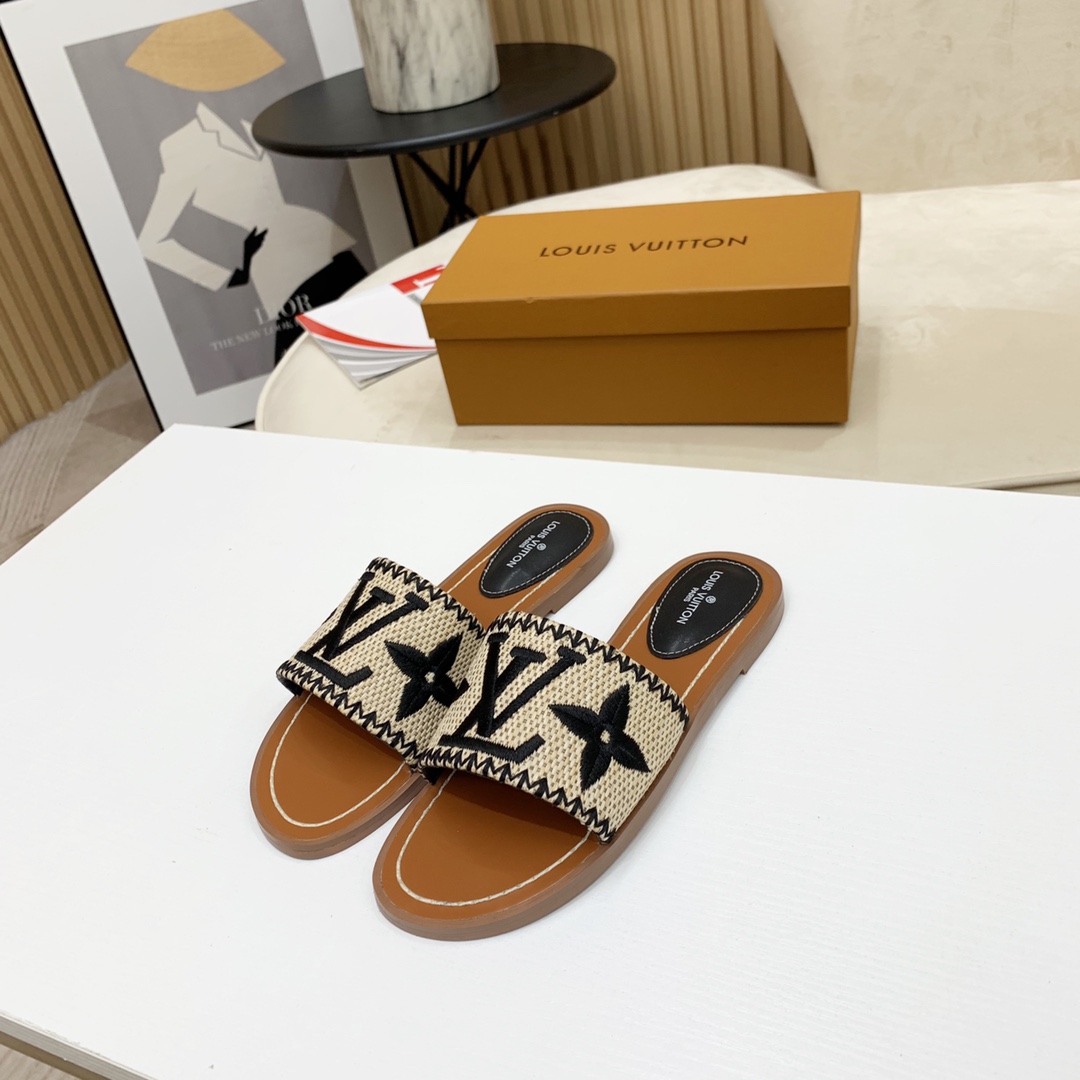 Louis Vuitton Lock It Flat Mule - DopestKickz