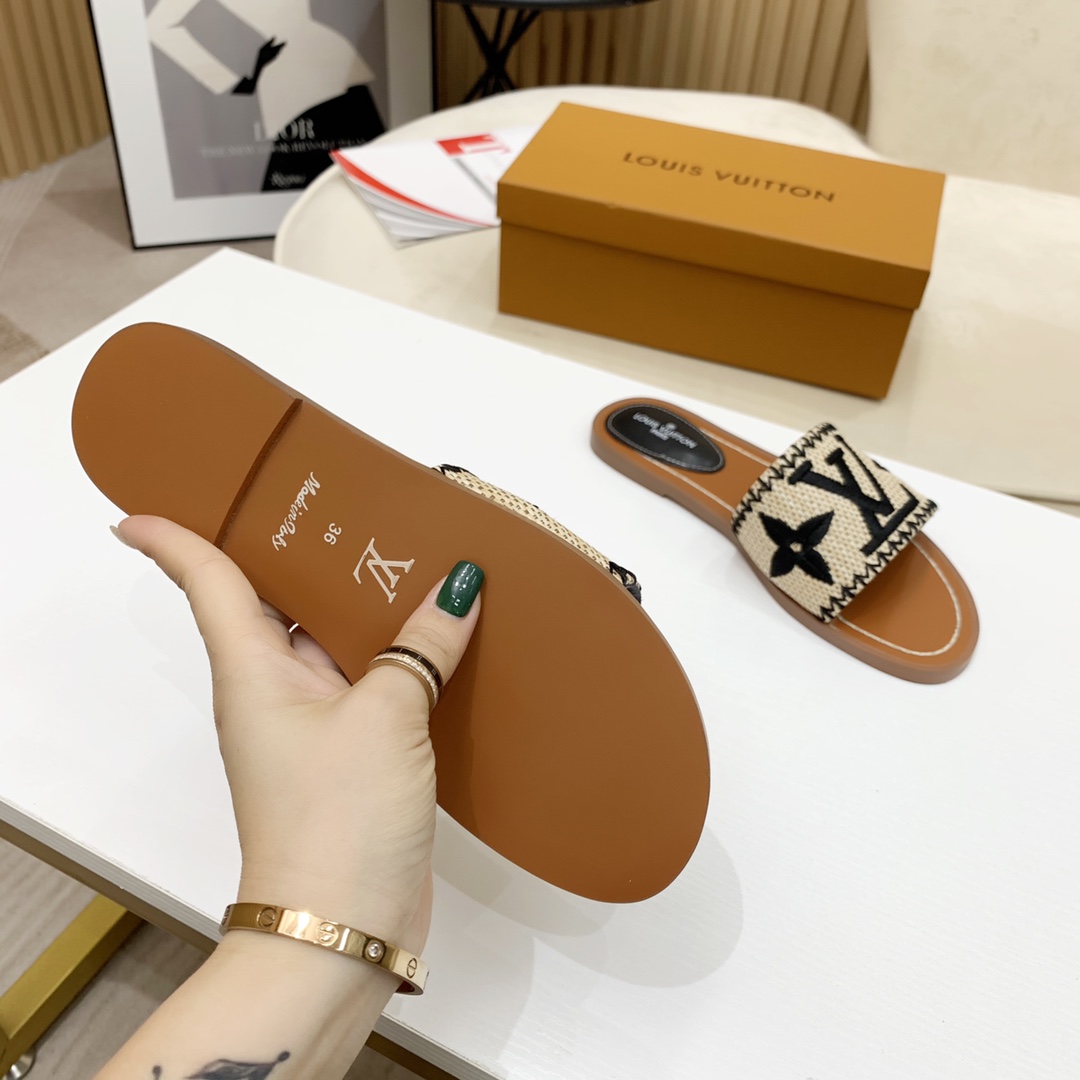 Louis Vuitton Lock It Flat Mule - DopestKickz