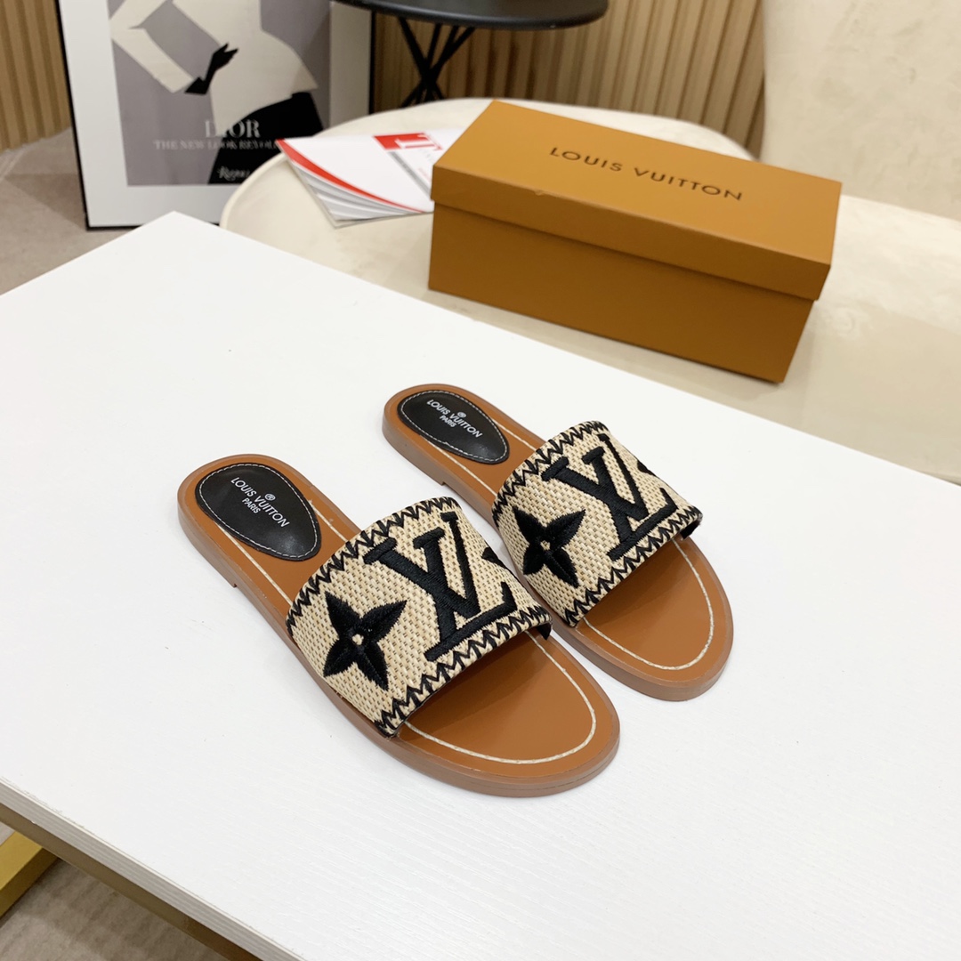 Louis Vuitton Lock It Flat Mule - DopestKickz
