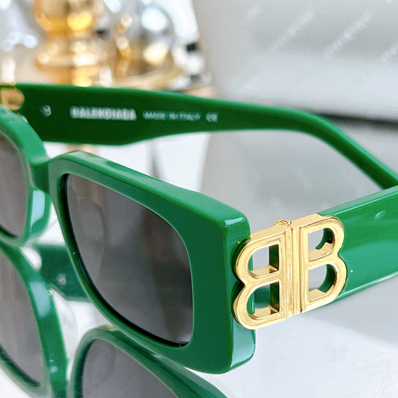 Balenciaga Dynasty Rectangle Sunglasses In Green    bb0096 - DopestKickz