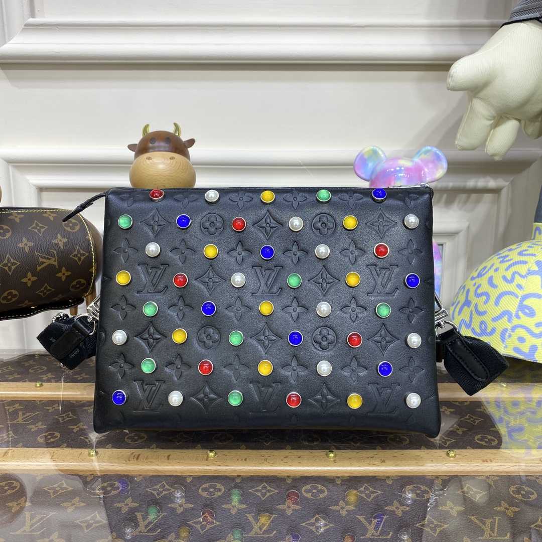 Louis Vuitton Coussin BB(26 x 20 x 12cm) M22429 - DopestKickz