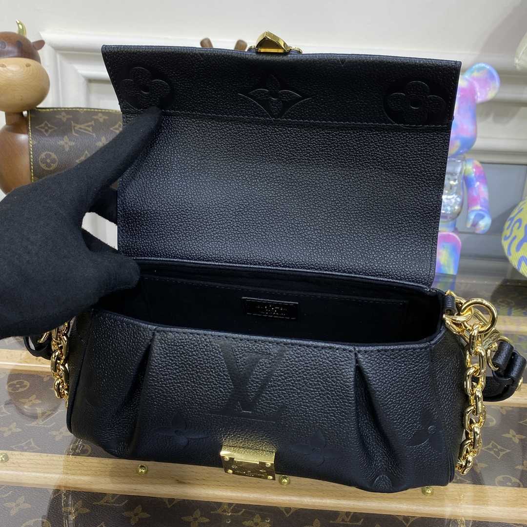 Louis Vuitton Favorite(24 x 14 x 9cm)    M45813 - DopestKickz