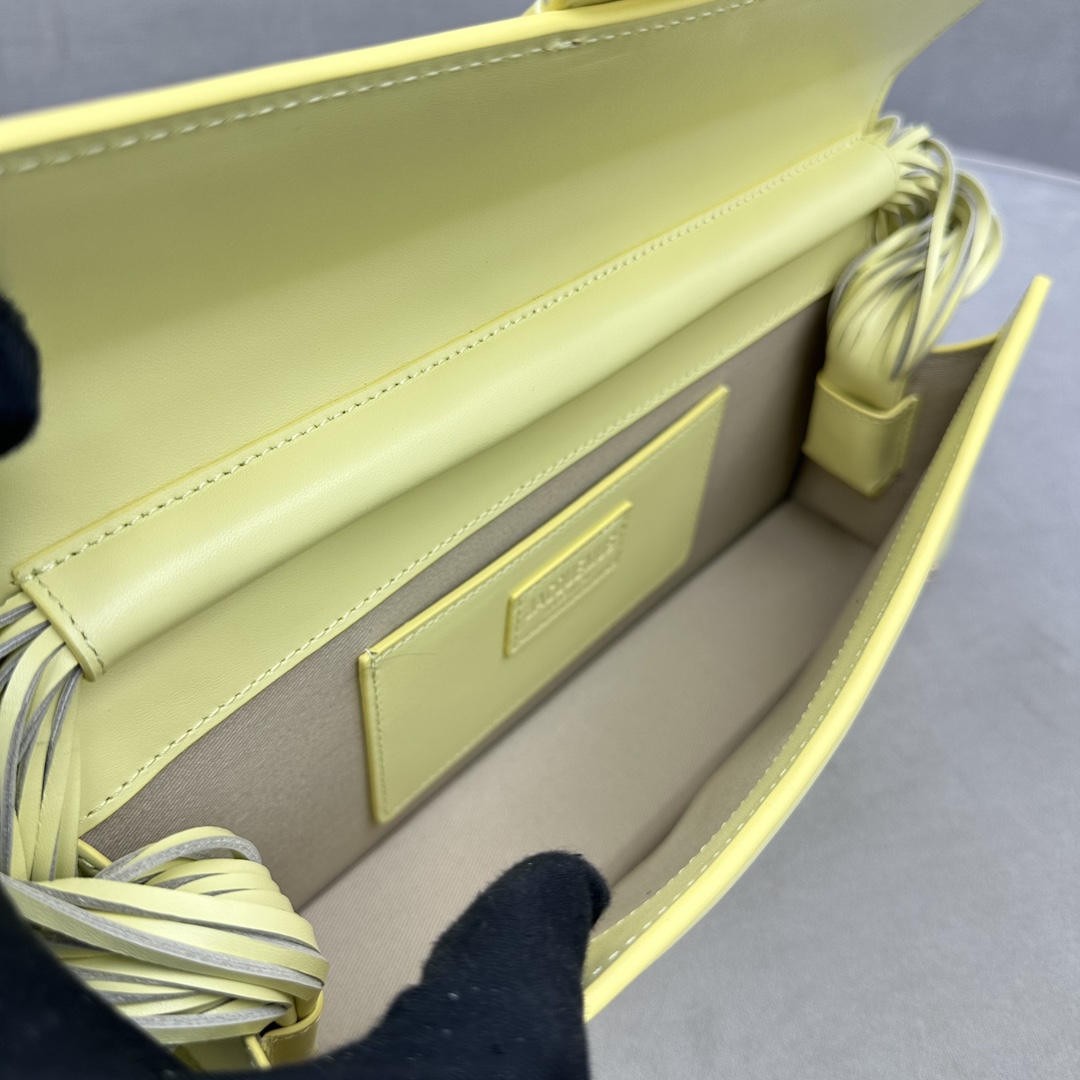 Jacquemus Le Bambino Long Ficiu Shoulder Bag(26-14cm) - DopestKickz