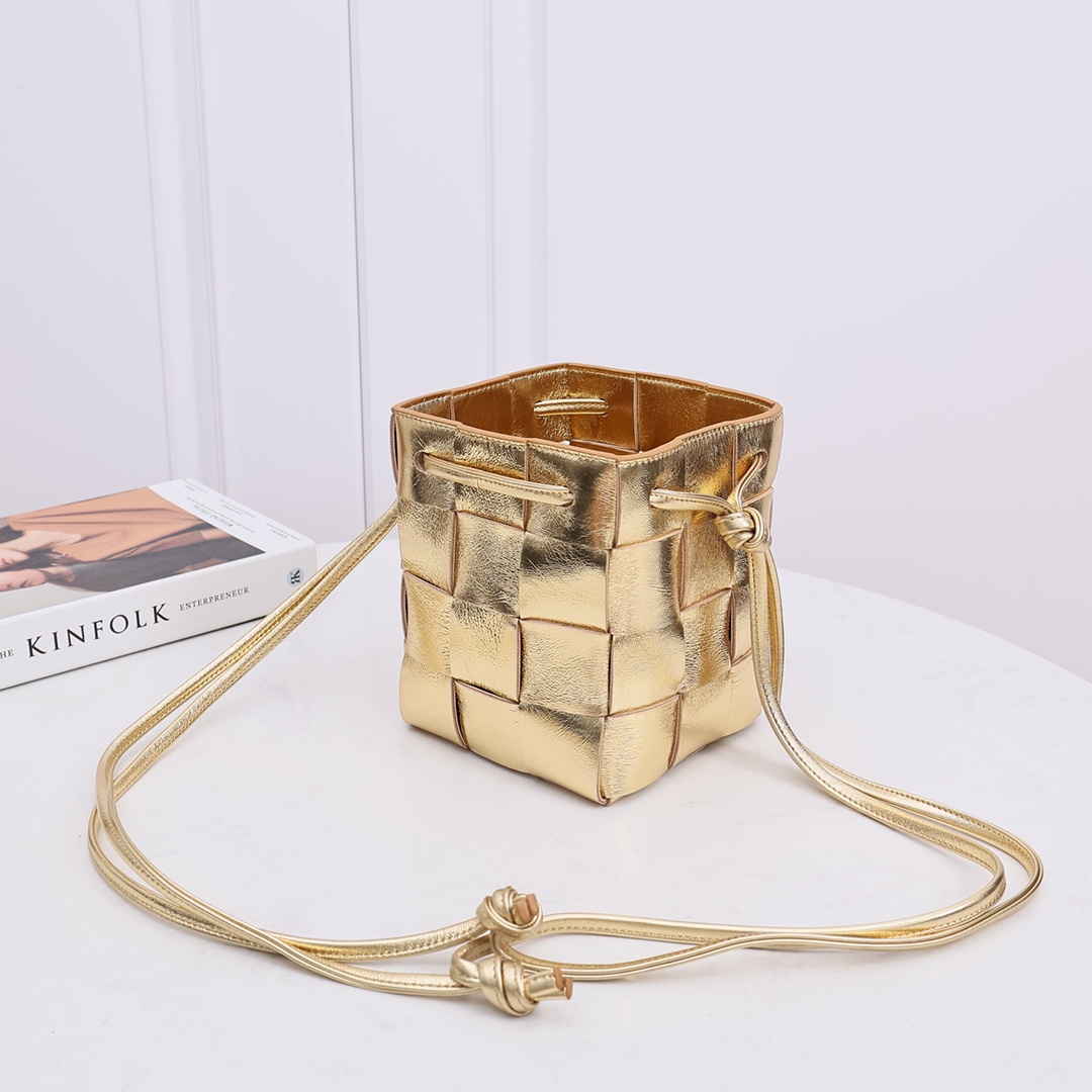 Bottega Veneta Small Cassette Cross-Body Bucket - DopestKickz