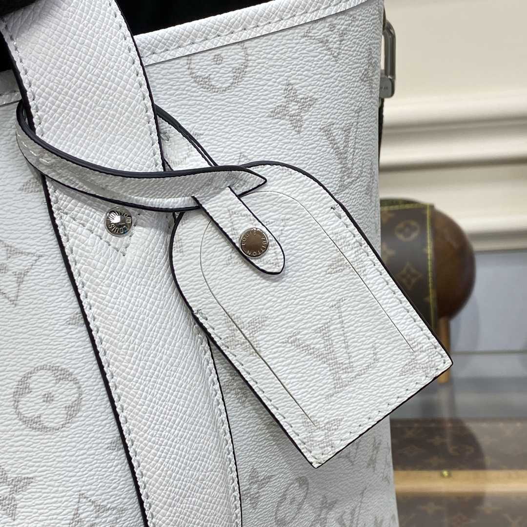 Louis Vuitton Weekend Tote NM(44 x 33 x 18cm)  M30919 - DopestKickz