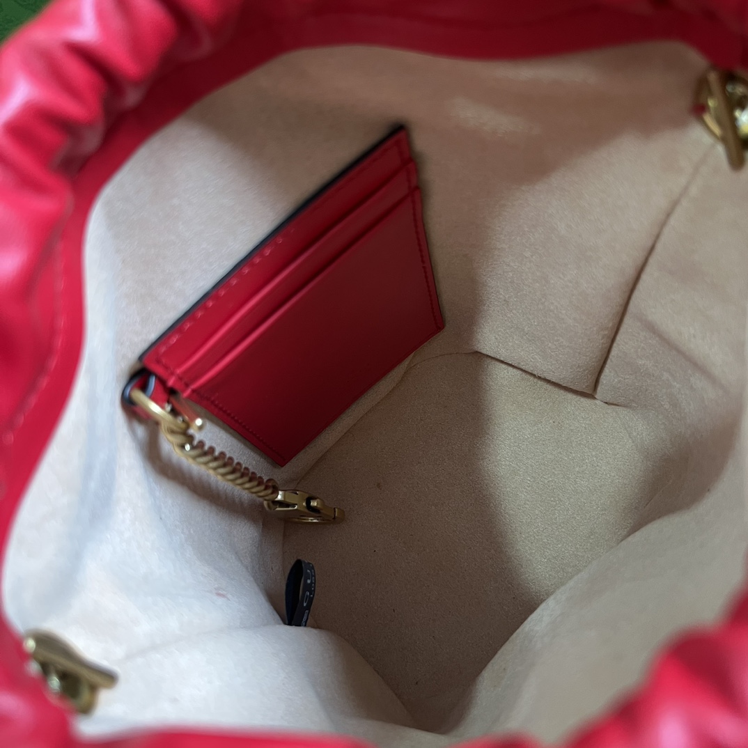 Gucci GG Marmont Matelassé Mini Bucket Bag  (19-17-13cm) - DopestKickz