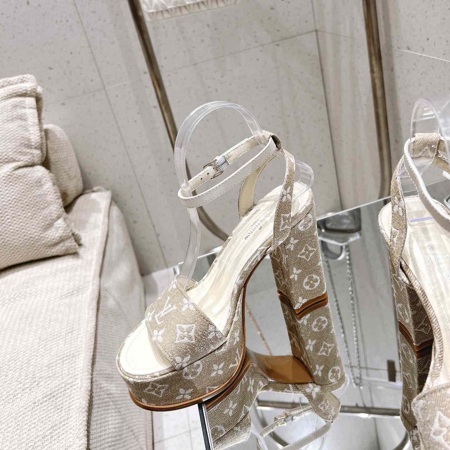 Louis Vuitton Fame Platform Sandal   1AAZCF - DopestKickz