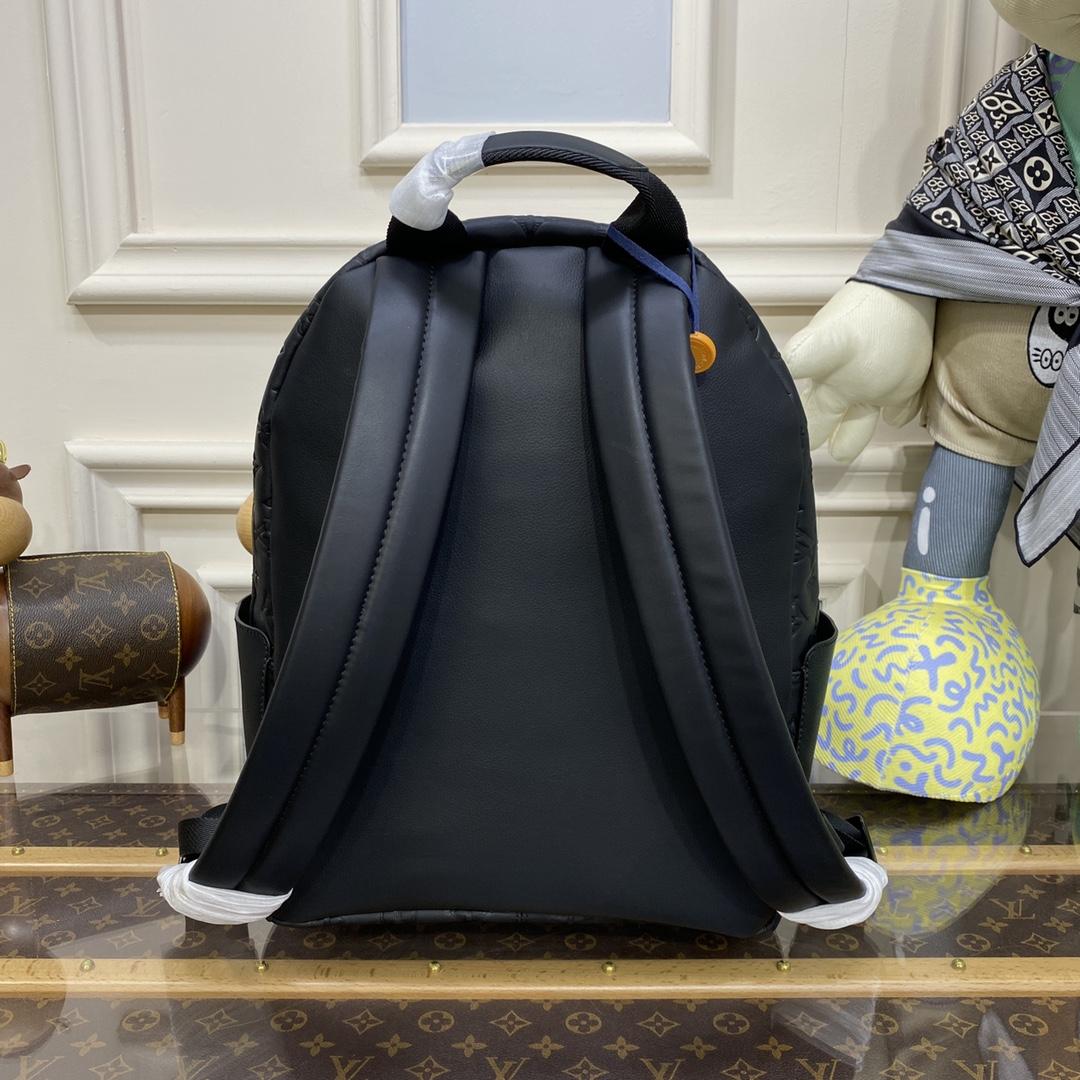 Louis Vuitton Discovery Backpack (29*38*20cm)    M46553 - DopestKickz