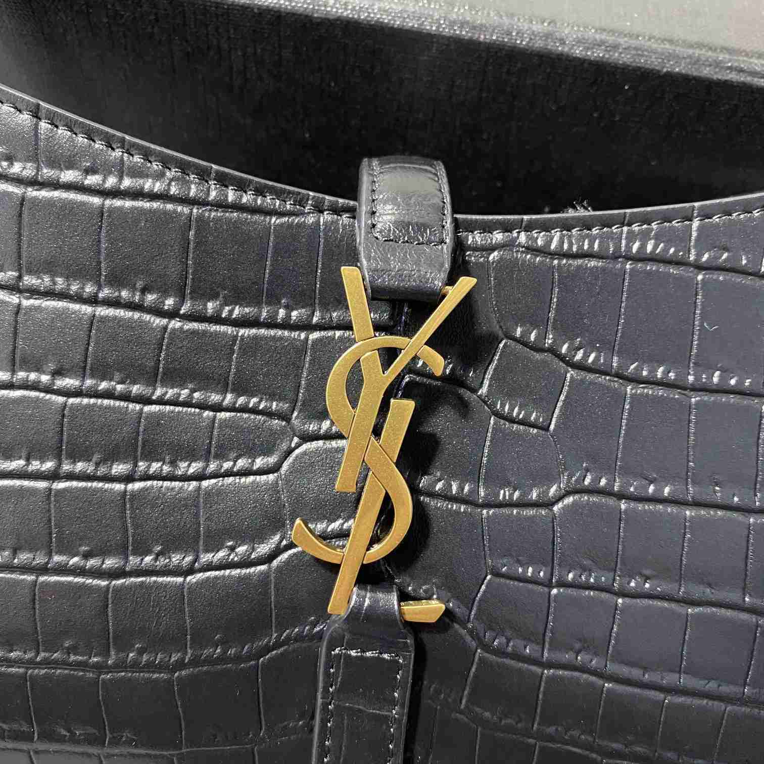 Saint Laurent 5A7 Crocodile-embossed Shoulder Bag(19x12.5x4.5) - DopestKickz