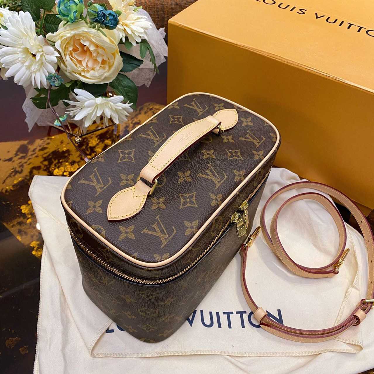 Louis Vuitton Nice BB Toiletry Pouch(24-14-17cm)  M42265 - DopestKickz
