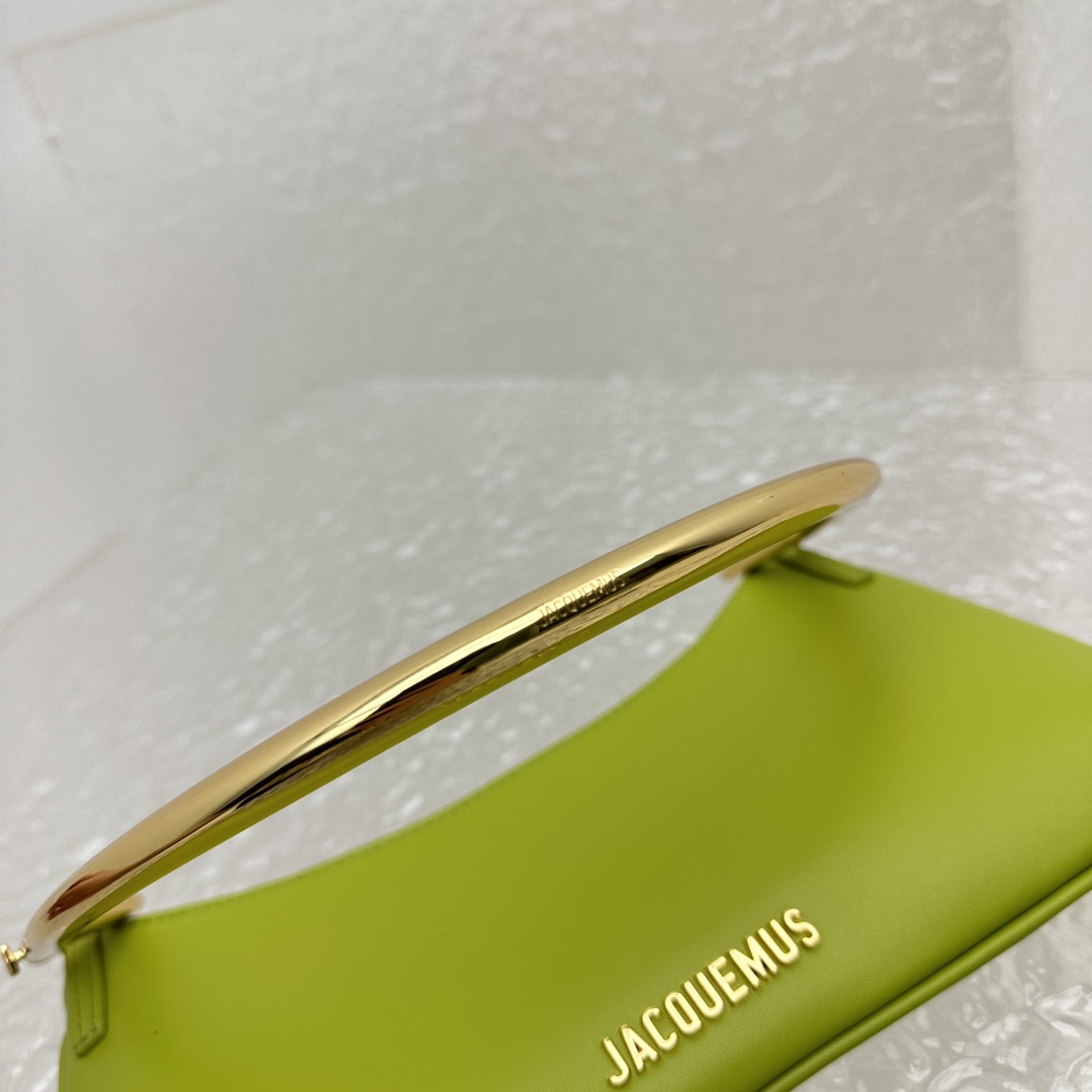 Jacquemus Le Bisou Mousqueton Carabiner Strap Shoulder Bag - DopestKickz