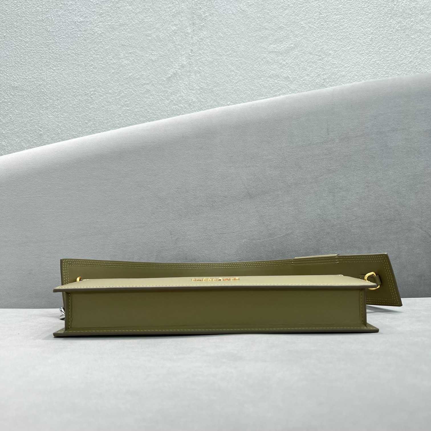 Jacquemus Le Ciuciu Leather Shoulder Bag (30x10.5x4.5cm) - DopestKickz