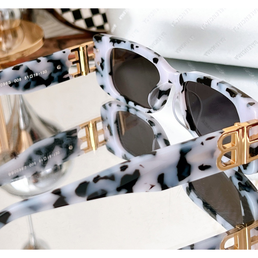 Balenciaga Dynasty Rectangle Sunglasses In White    bb0096 - DopestKickz