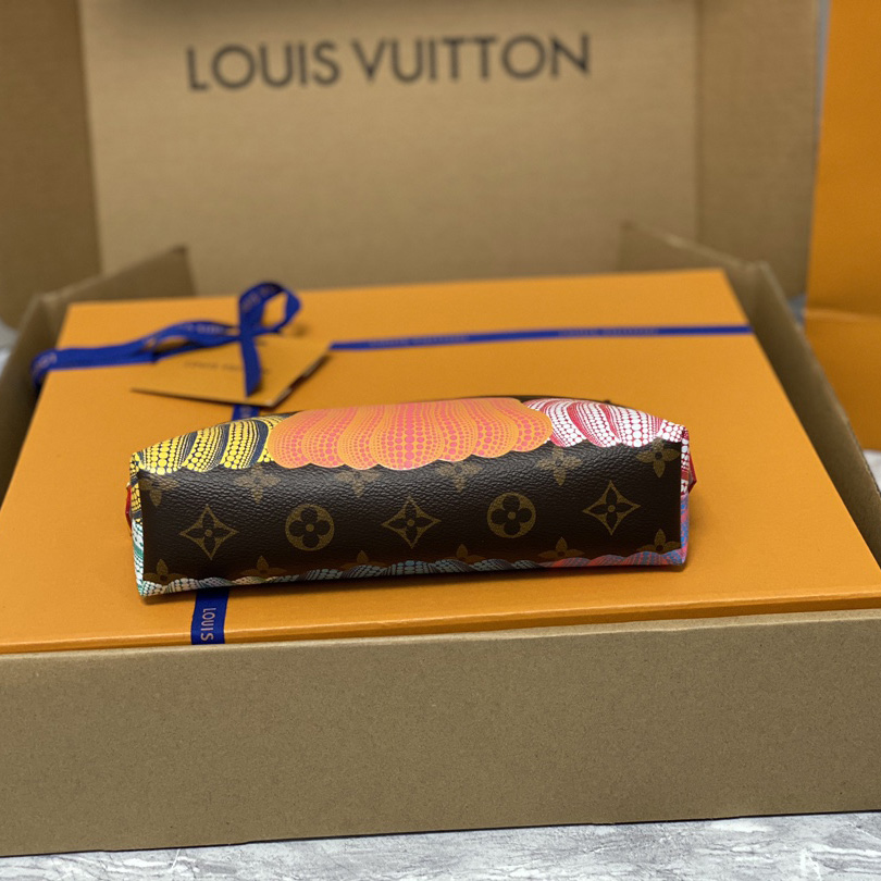 Louis Vuitton LV x YK Cosmetic Pouch (24×17×6 cm)        M46472 - DopestKickz