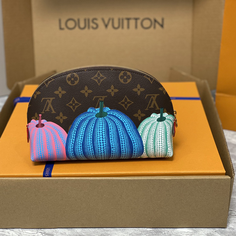 Louis Vuitton LV x YK Cosmetic Pouch (24×17×6 cm)        M46472 - DopestKickz