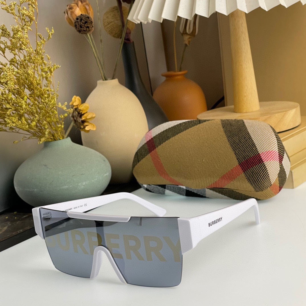 Burberry Logo Lens D-frame Sunglasses    BE4291 - DopestKickz